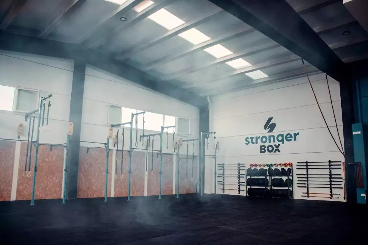 1. StrongerBox