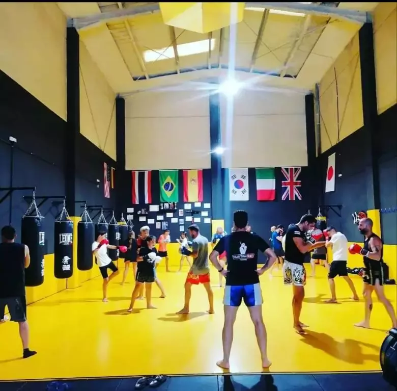 1. MUAYTHAI BOX TRAINING