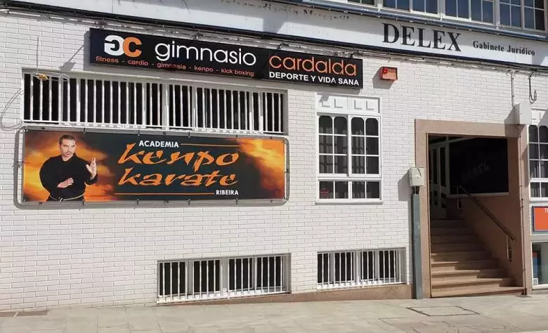 2. Gimnasio Cardalda  - Academia de Kenpo Karate Ribeira