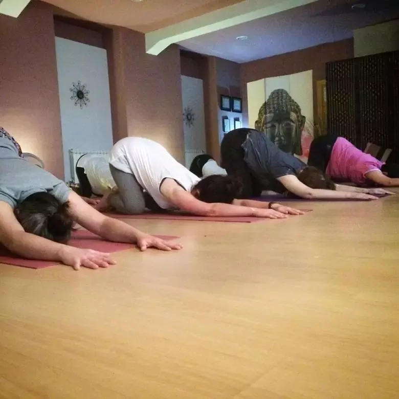 KARMAH  -  Yoga & Meditación