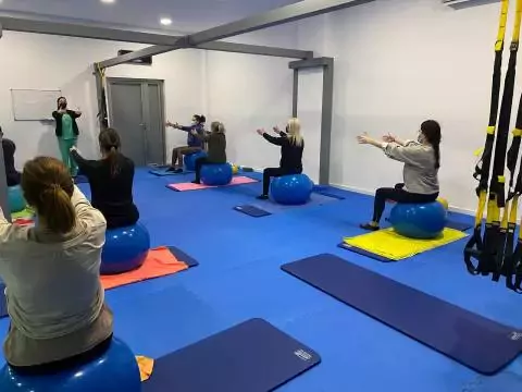 Pilates y Yoga en linares Fisiomar