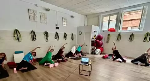 L'Escola Vilafranca. Yoga Miosfacial.Taichi. Chinkung. La Arquitectura del cuerpo y las emociones