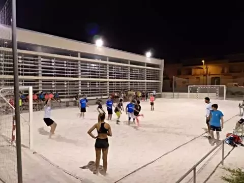 Centro Deportivo Municipal Club Arenal